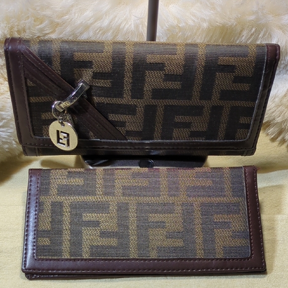 Fendi Handbags - Vintage Fendi Brown/Gold Zucca Continental Wallet / FFCharm/CheckBook Insert$250